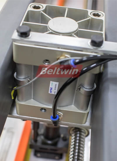 Conveyor Belts Fingers punching machine  Cutting Machine TC1000