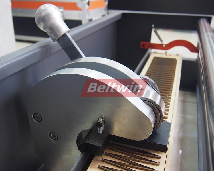 Manual PVC PU Belt Finger Puncher TC300-1500