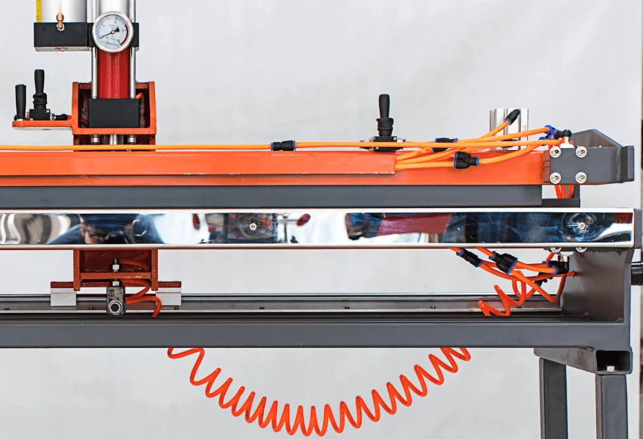 Pneumatic  Finger  Punch For Conveyor Belt TA1000-2100