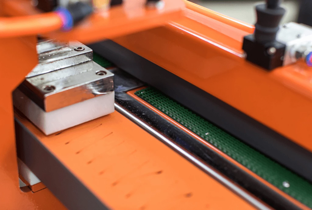 Pneumatic  Finger  Punch For Conveyor Belt TA1000-2100