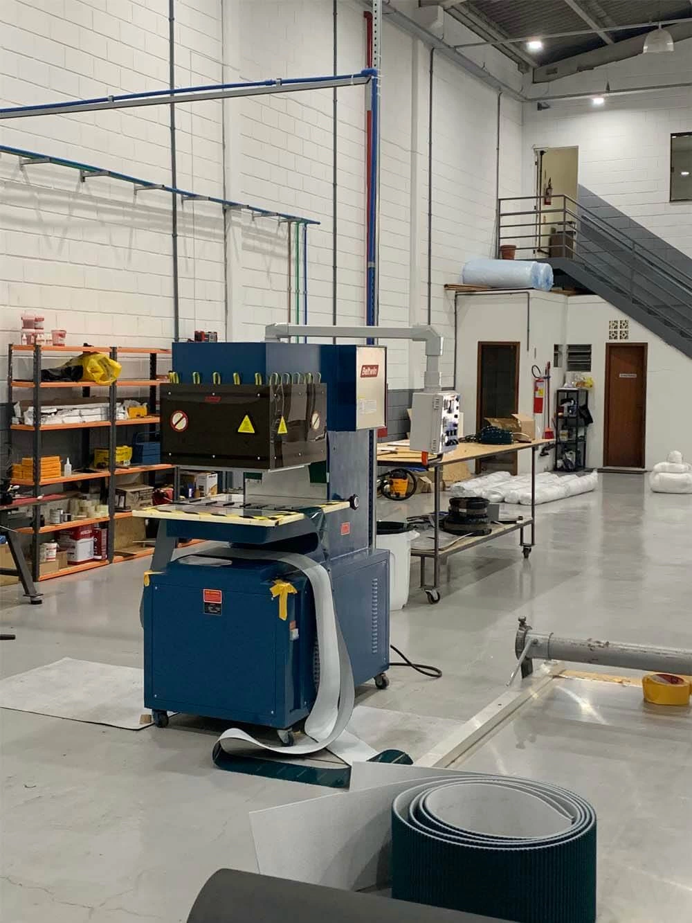 QA-1000 700mm High Frequency Belt Welding Machine For Belt V-Guide/Cleat/Sidewall