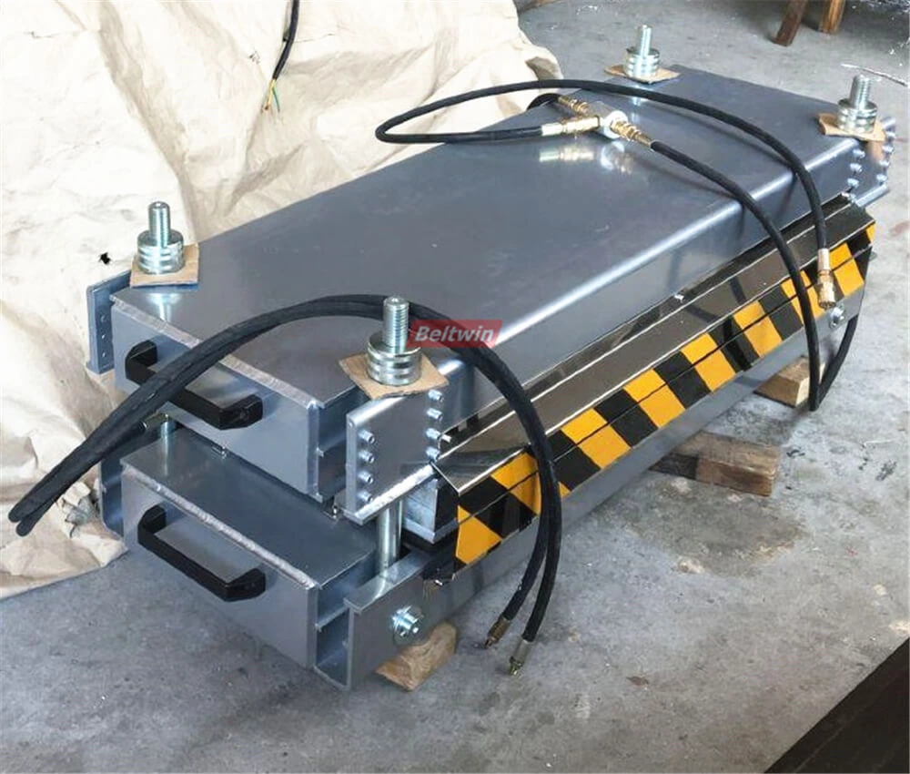 Frame Type Vulcanizer For 900mm Belt Width ( DSLQ-S 1943 ) Delivery To Mexico