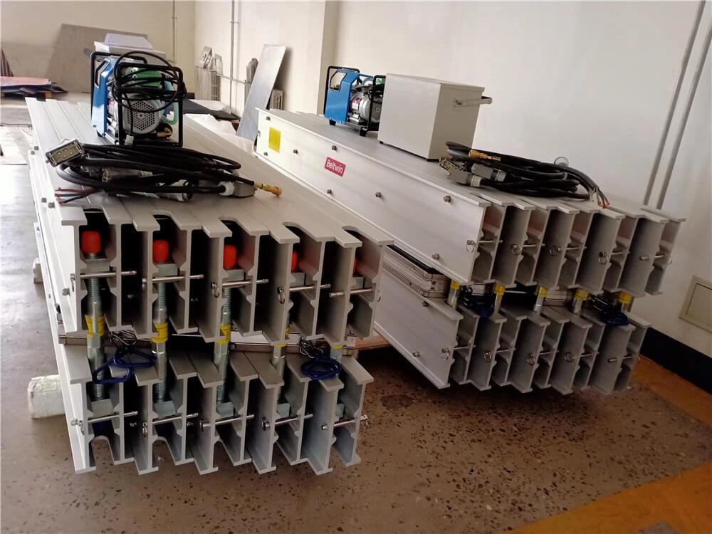 Delivery Two sets vulcanizer DSLQ-S 870x2100mm To USA ( 200PSI, 22Degree, Can Use For 1800mm Belt Width )