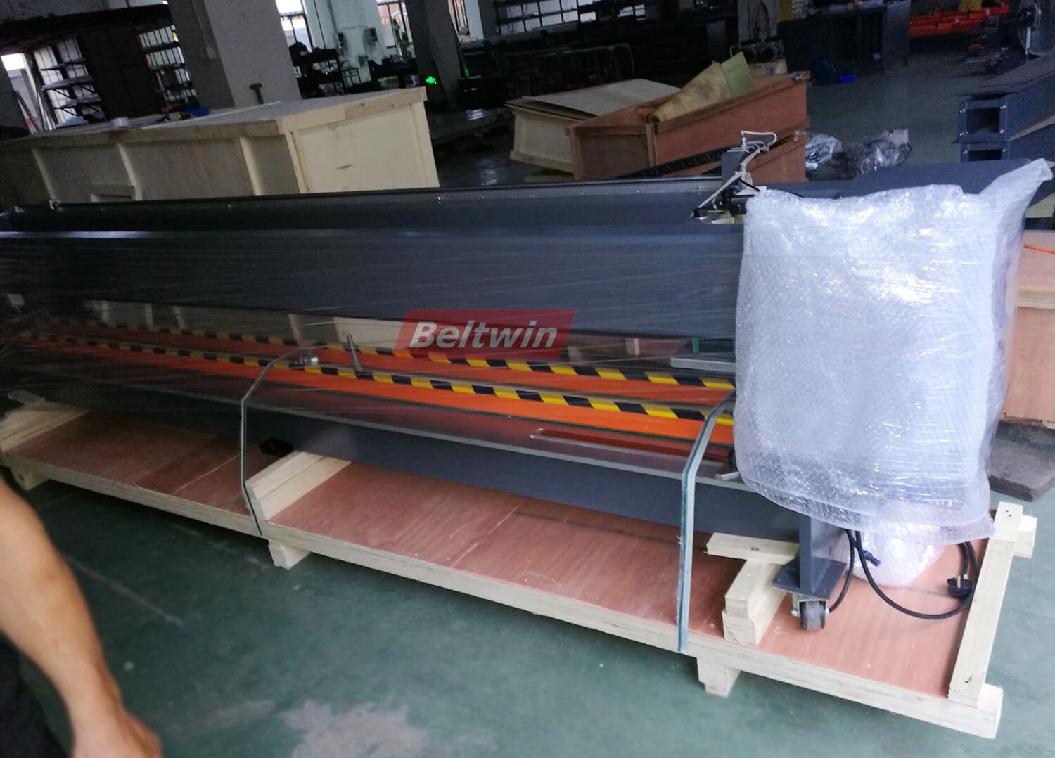 Beltwin PVC/PU belt machines delivery to UK.