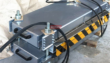 Frame Type Vulcanizer For 900mm Belt Width ( DSLQ-S 1943 ) Delivery To Mexico