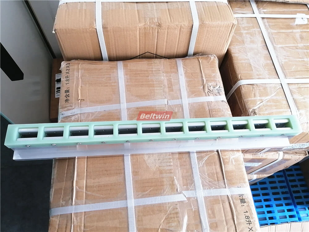 Speical Cleat Mould:Can weld 12pcs cleats in one time!