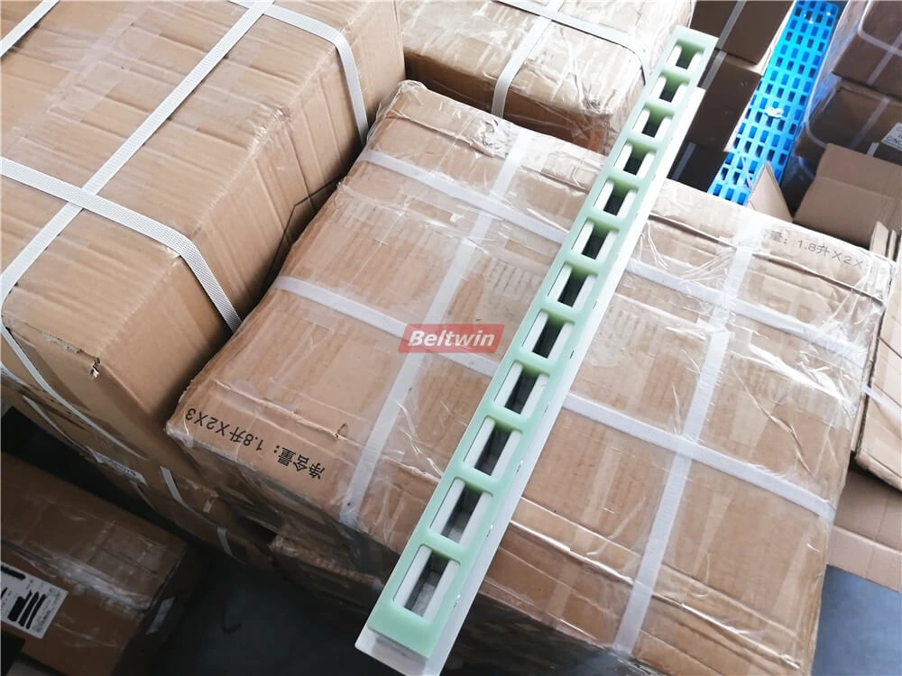 Speical Cleat Mould:Can weld 12pcs cleats in one time!