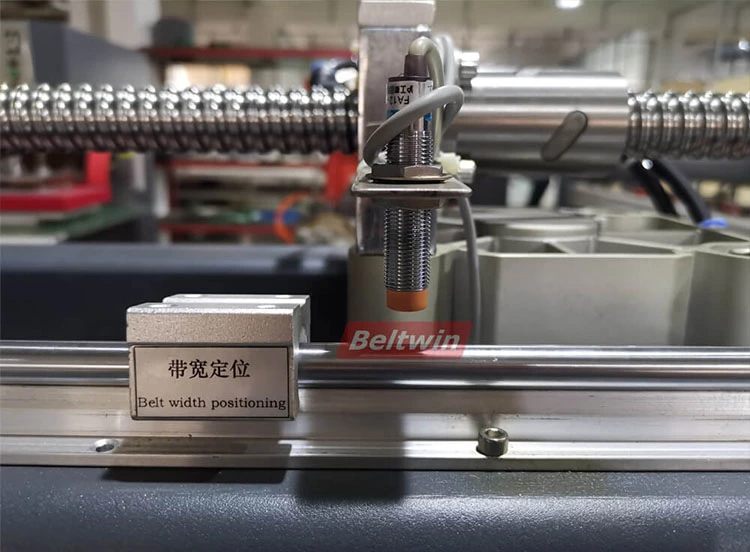 Conveyor Belts Fingers punching machine  Cutting Machine TC1000