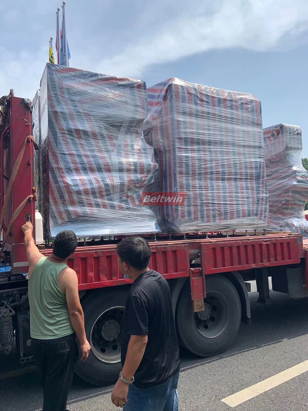 25KW High Frequency Welding Machine for treadmill, PVC PU Belt splice and welding Cleat Sidewall, guide