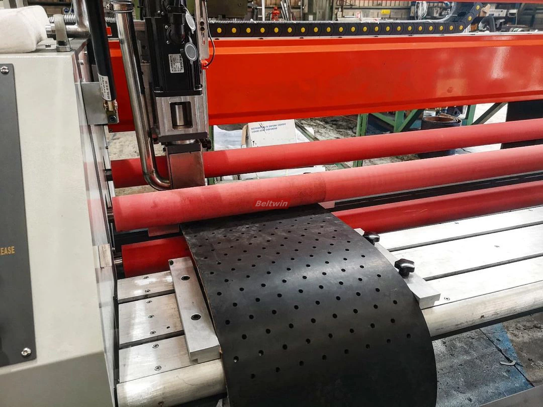 Delivery Diary (2000mm Wide Conveyor Belt Perforating Machine for PVC PU Rubber Belt) 2022-5-7