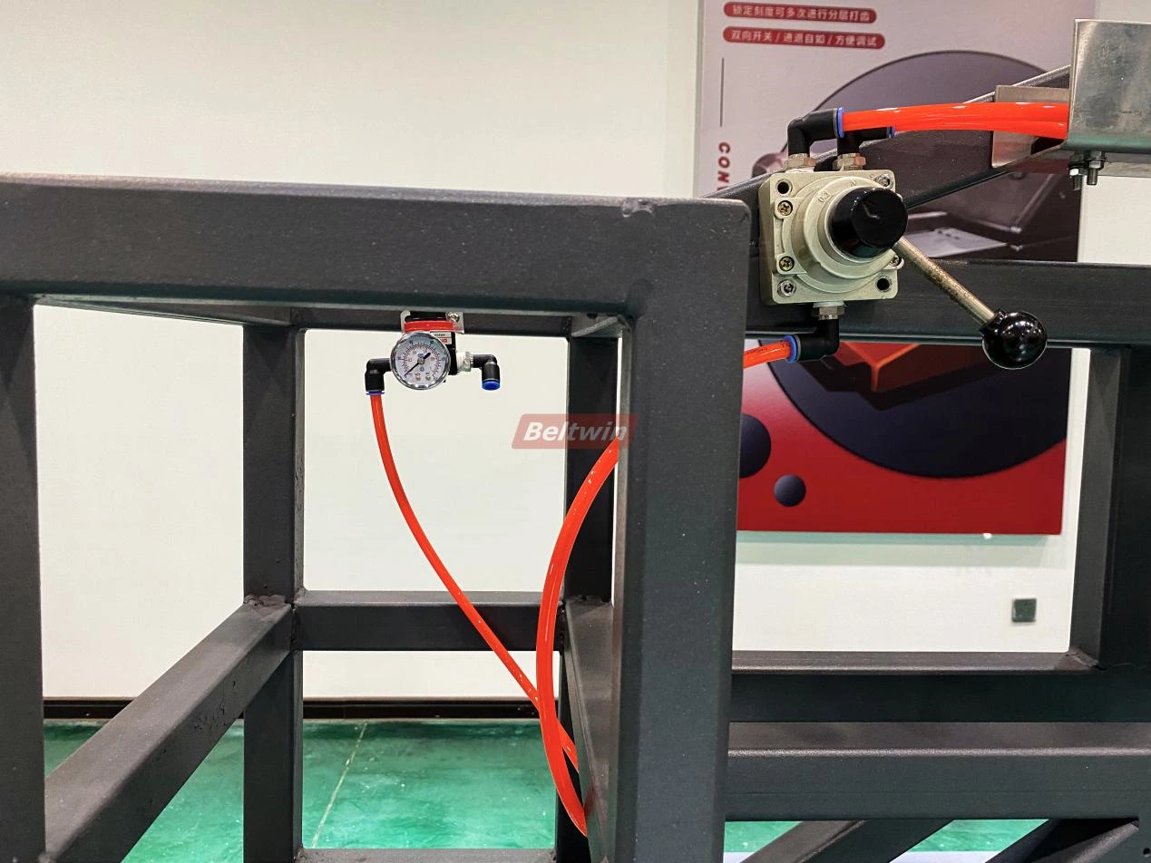 What is Frame&nbsp;Longitudinal&nbsp;Joint Air&nbsp;Cooling&nbsp;Splice&nbsp;Press&nbsp;Machine