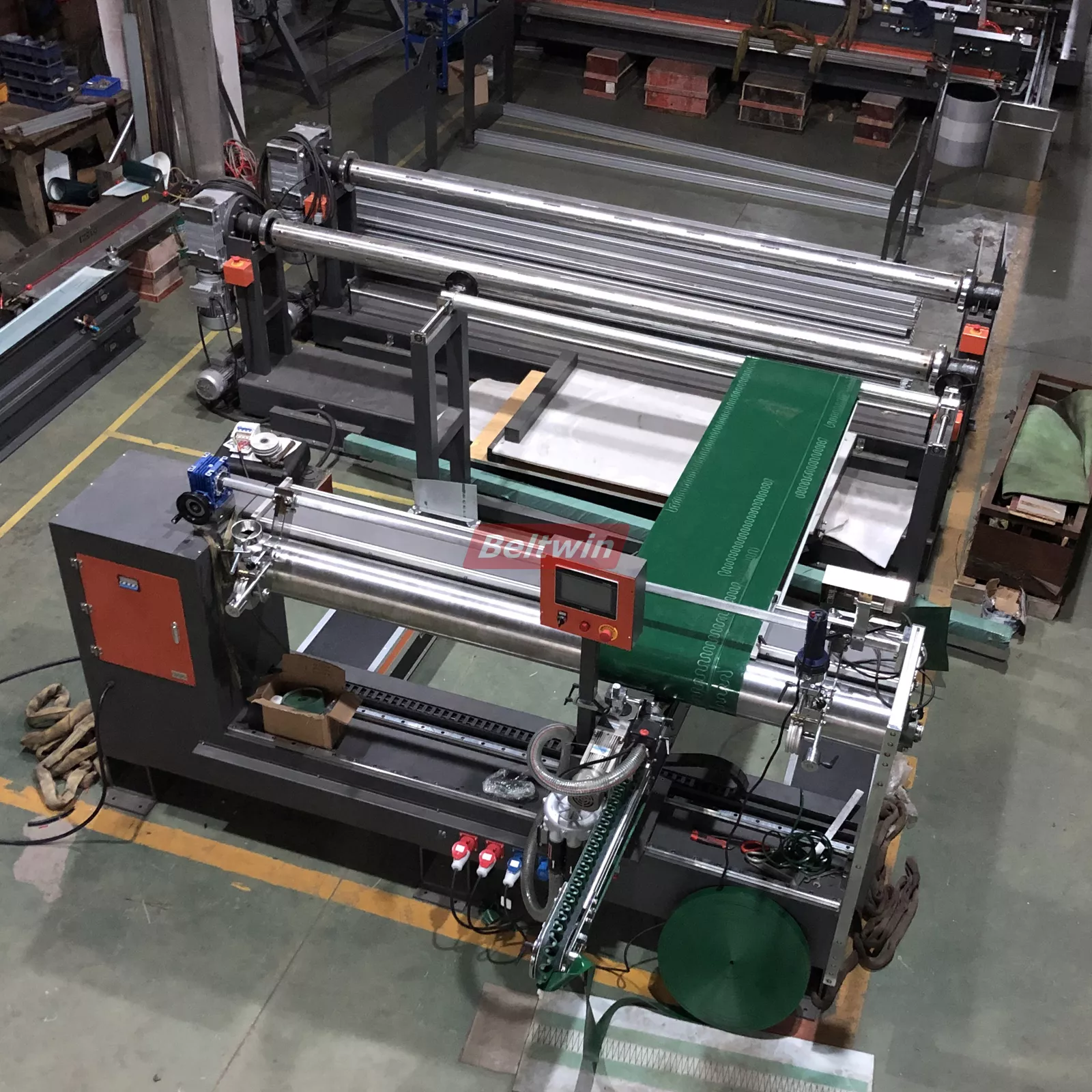 sidewall-guide-welding-machine-for-pvc-pu-conveyor-belt-!j.webp