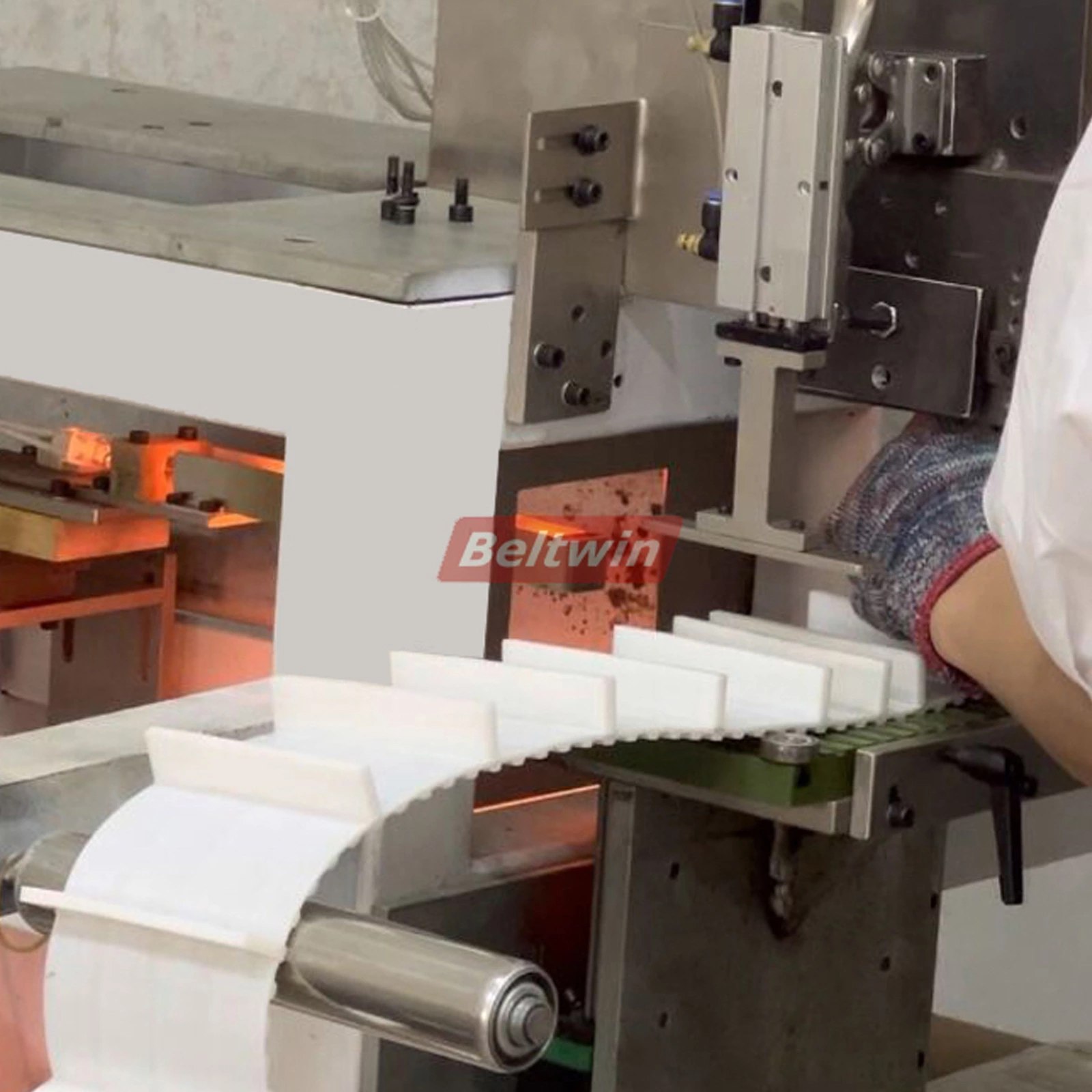 TPU Timing Belt Cleat Profile Welding Machine QC100T