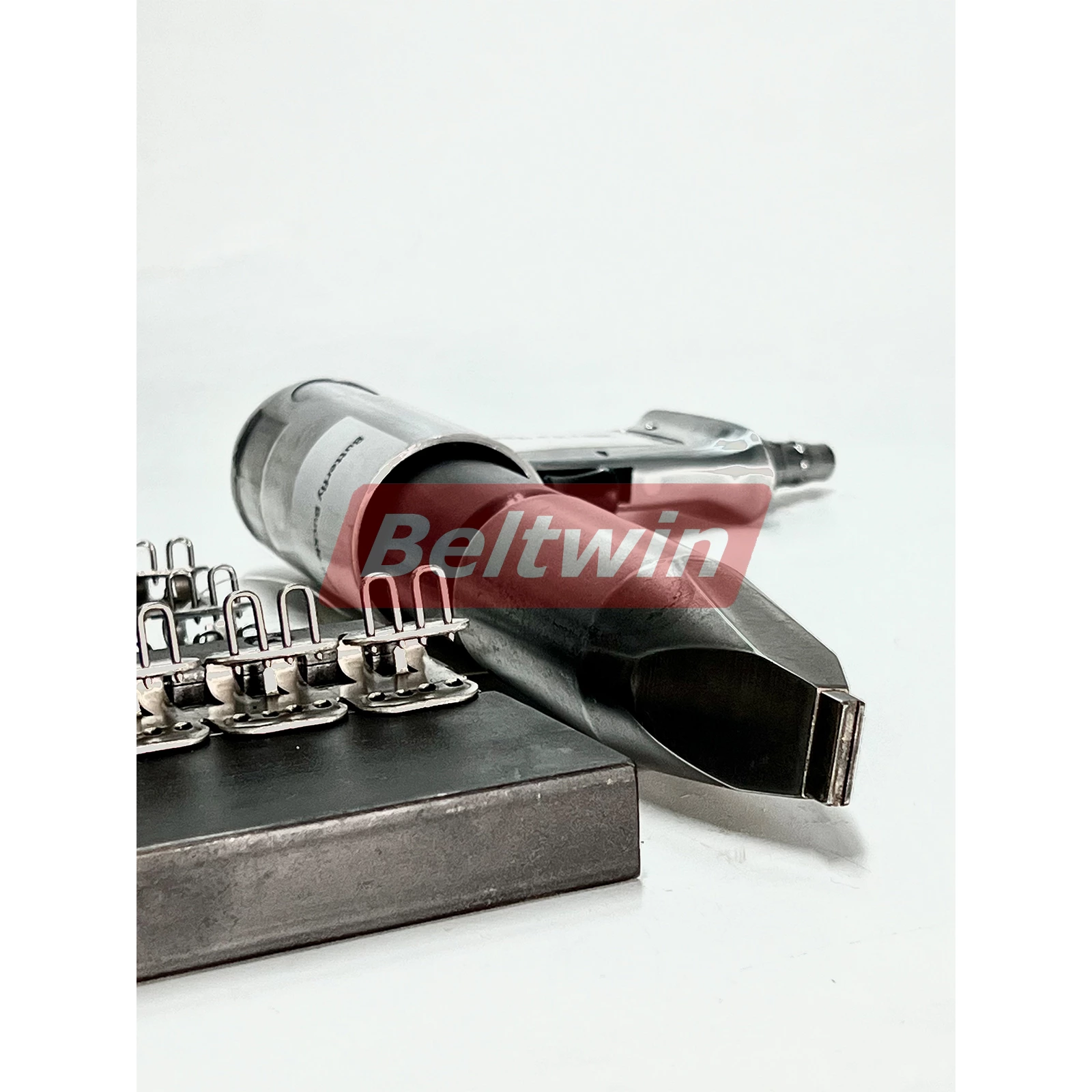 Pneumatic Roller Lacer