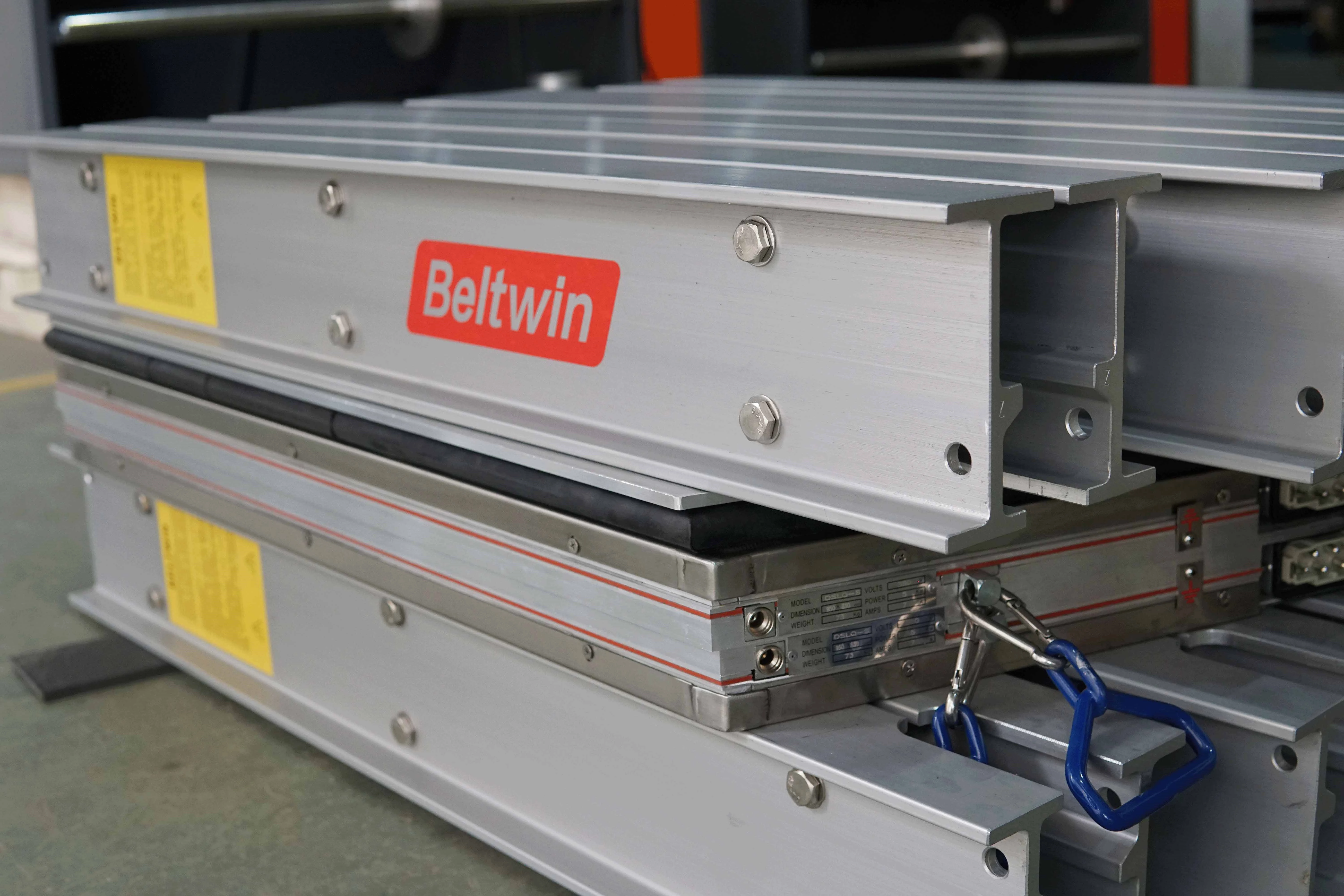DSLQ‑S Rubber Conveyor Belt Vulcanizing Press For Field Belt Repair