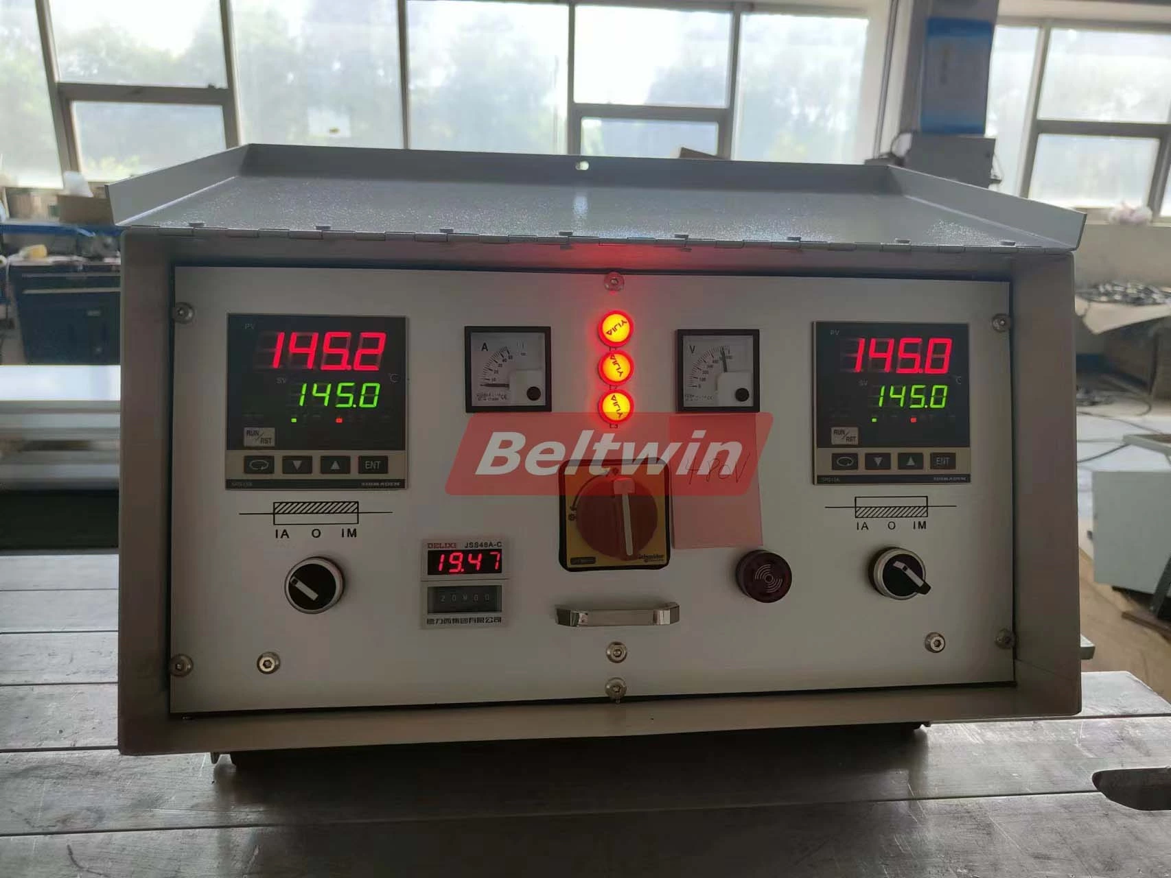 DSLQ‑S Rubber Conveyor Belt Vulcanizing Press For Field Belt Repair