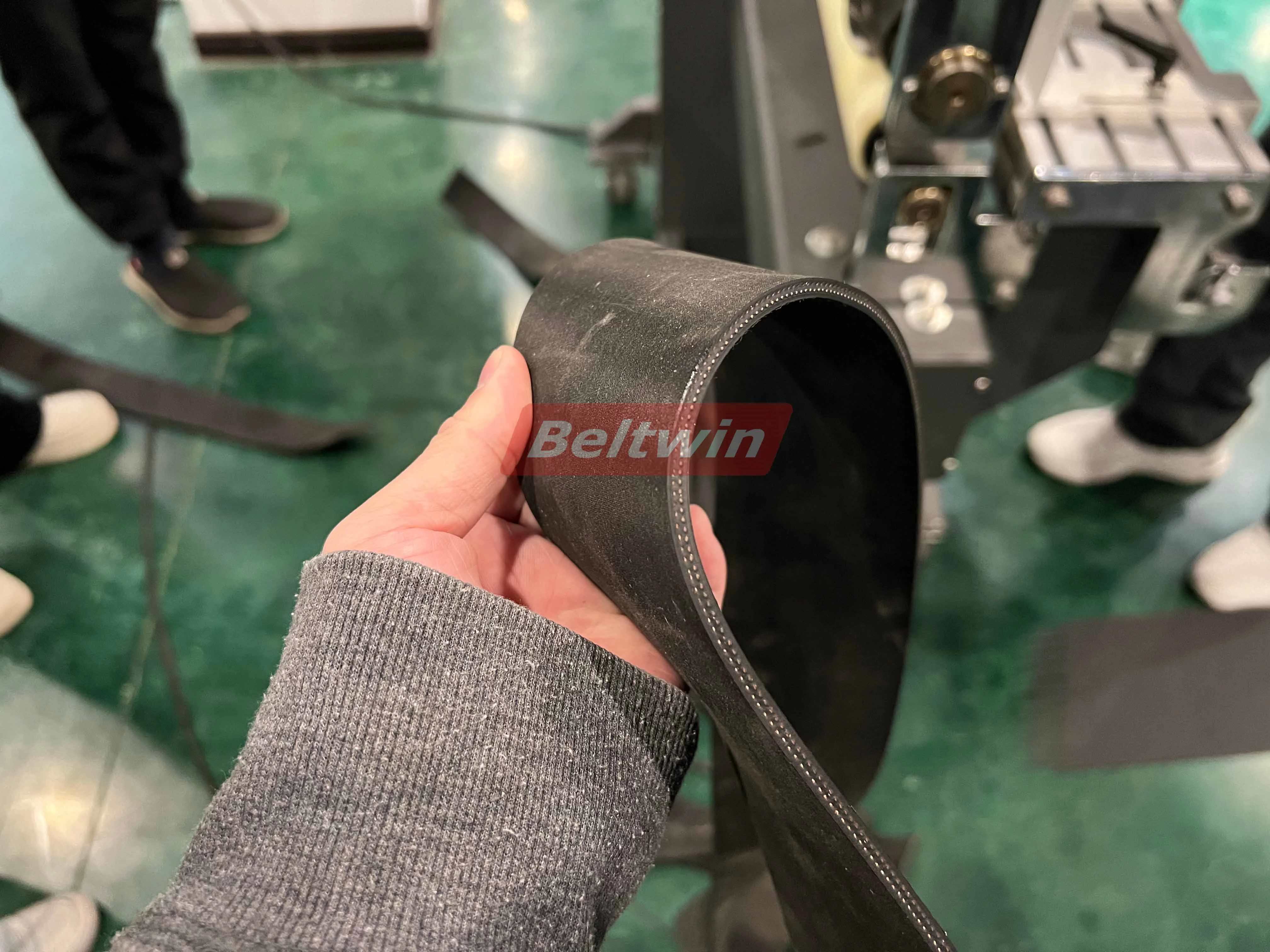 PVC  Circular Blades Belt Slitting Cutting machine /PU Belt Circular Blades Cutter Slitter