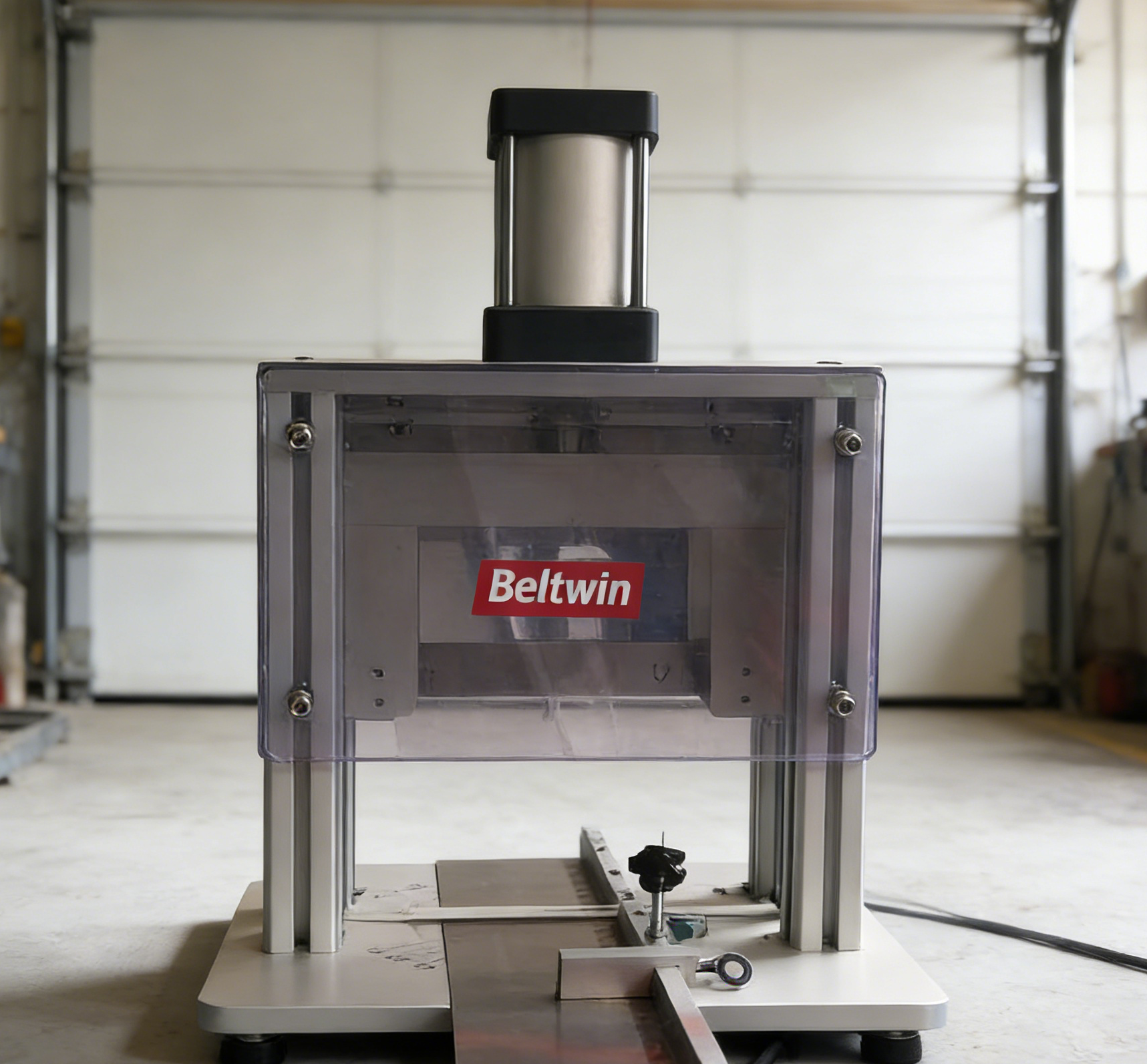 PVC/PU Cleat Cutting Machine